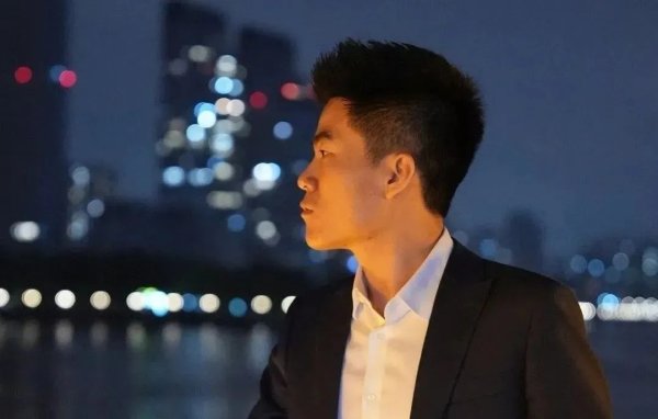 专业的股票配资官网 与辉同行开新号！新公司由董宇辉间接持股